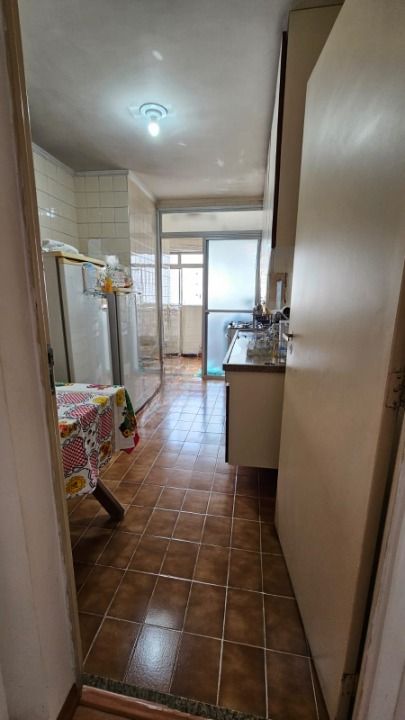 Apartamento à venda com 3 quartos, 75m² - Foto 18