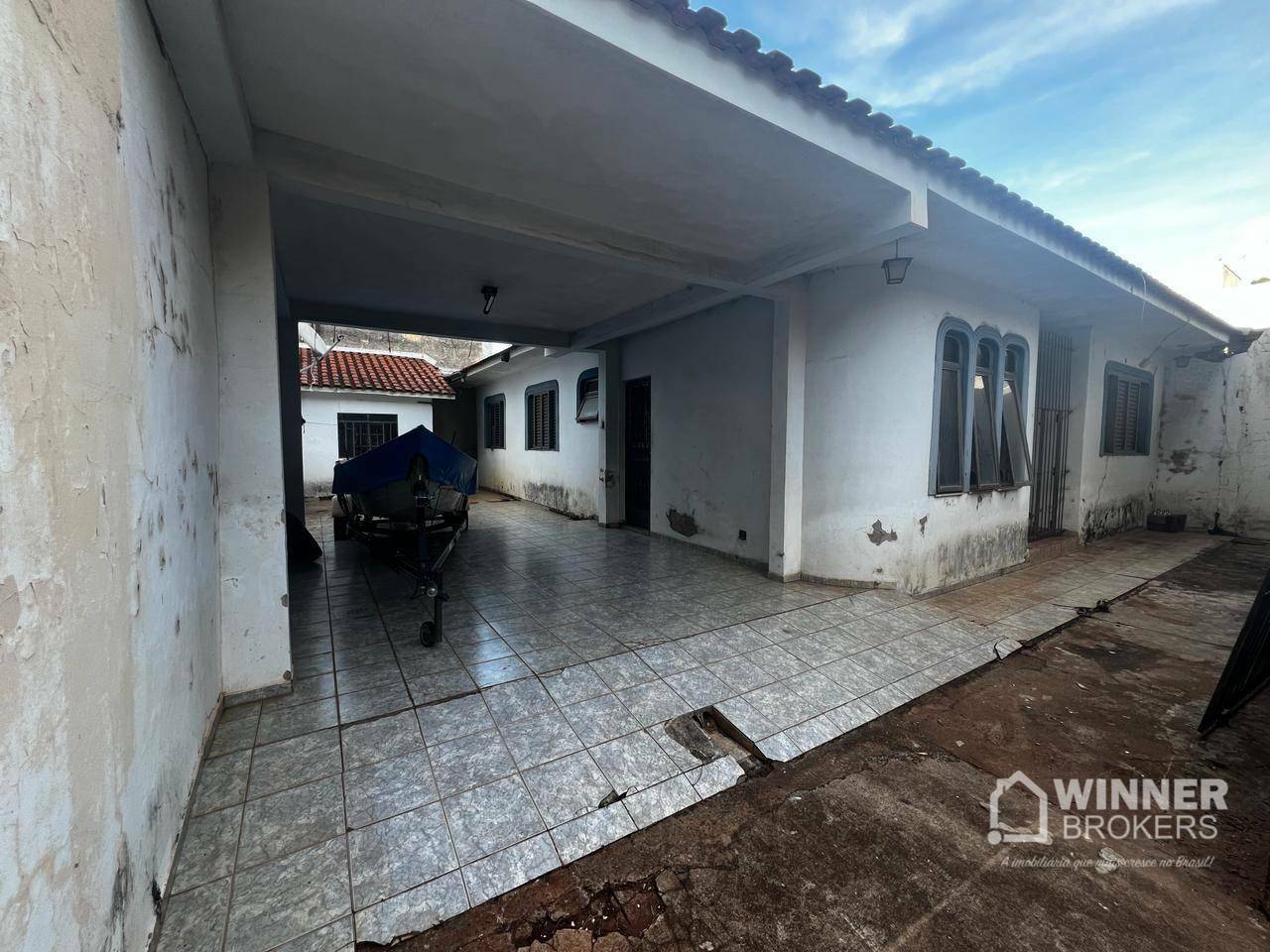 Sobrado à venda com 8 quartos, 570m² - Foto 5