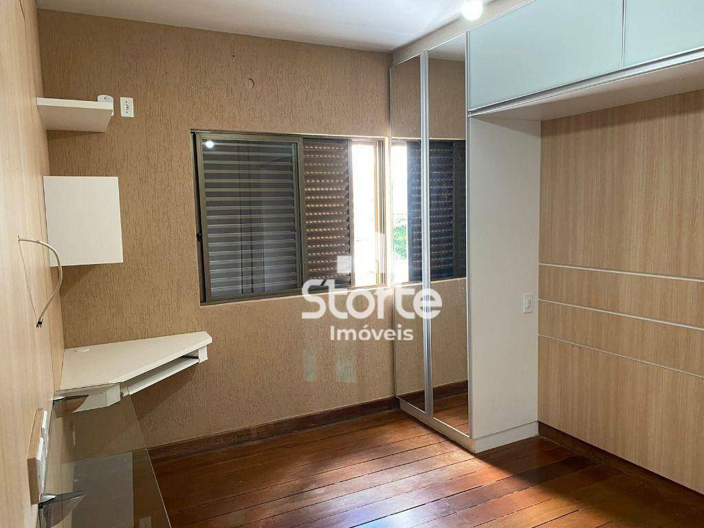 Apartamento à venda com 3 quartos, 144m² - Foto 9