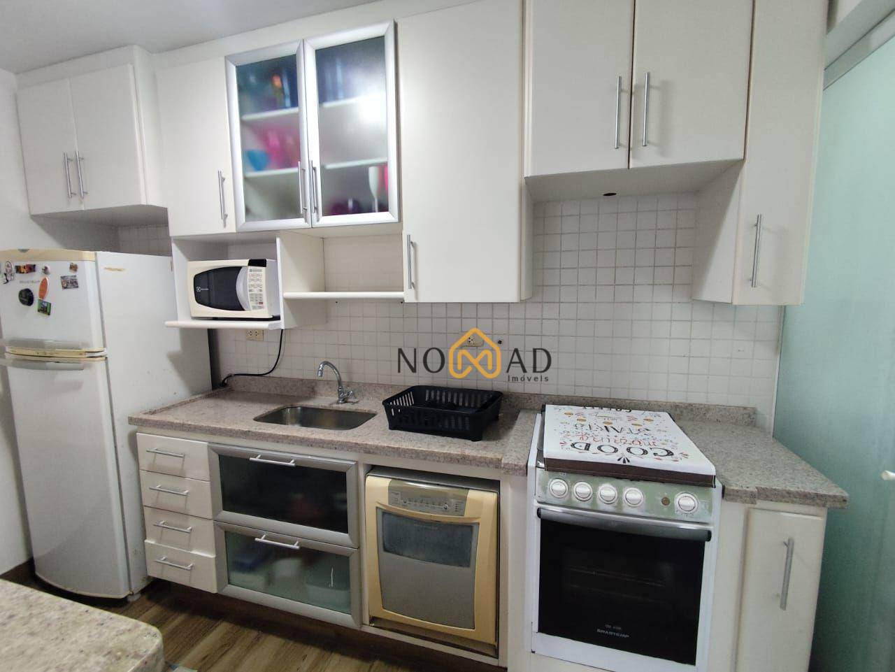 Apartamento à venda com 2 quartos, 69m² - Foto 31