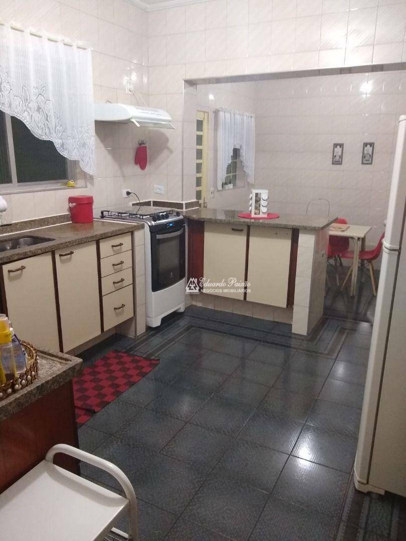 Sobrado à venda com 3 quartos, 210m² - Foto 18