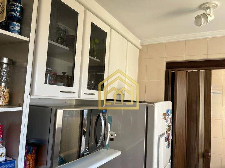 Apartamento à venda com 3 quartos, 71m² - Foto 8