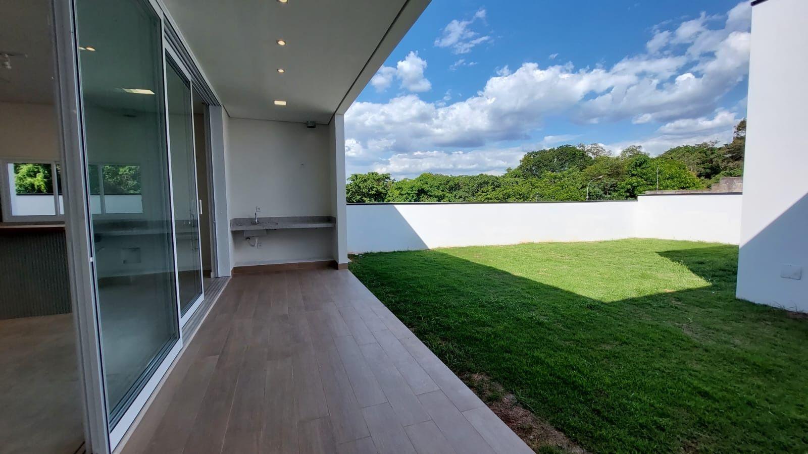 Casa de Condomínio à venda com 3 quartos, 213m² - Foto 3