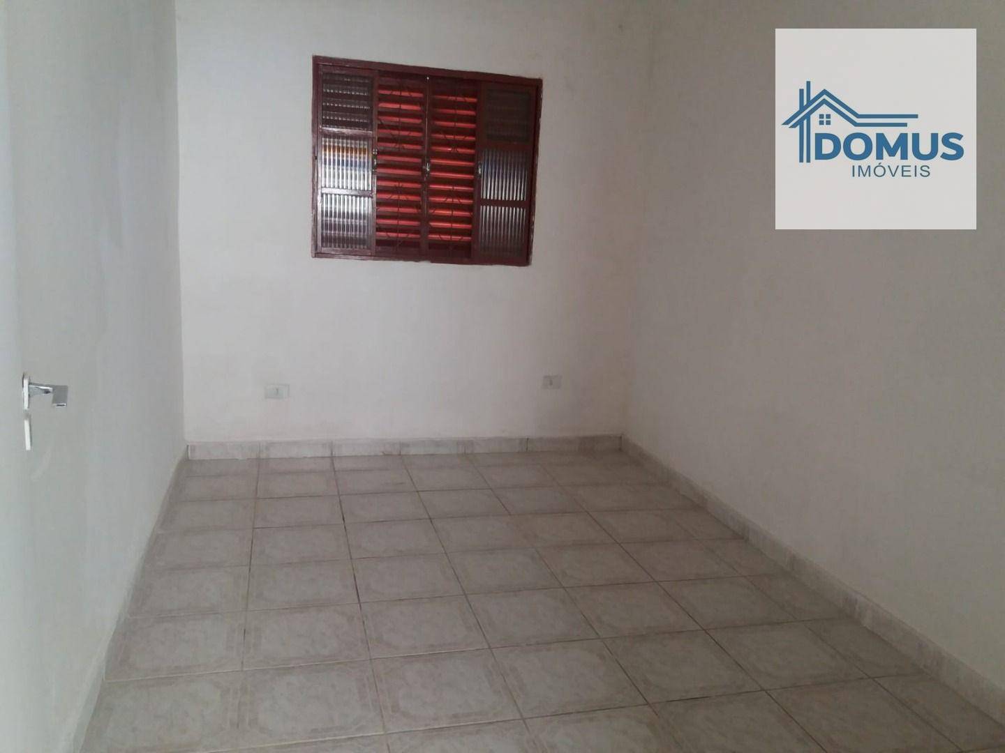 Casa para alugar com 4 quartos, 180m² - Foto 11