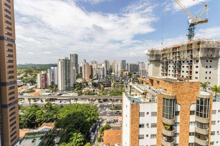 Apartamento à venda com 3 quartos, 192m² - Foto 14