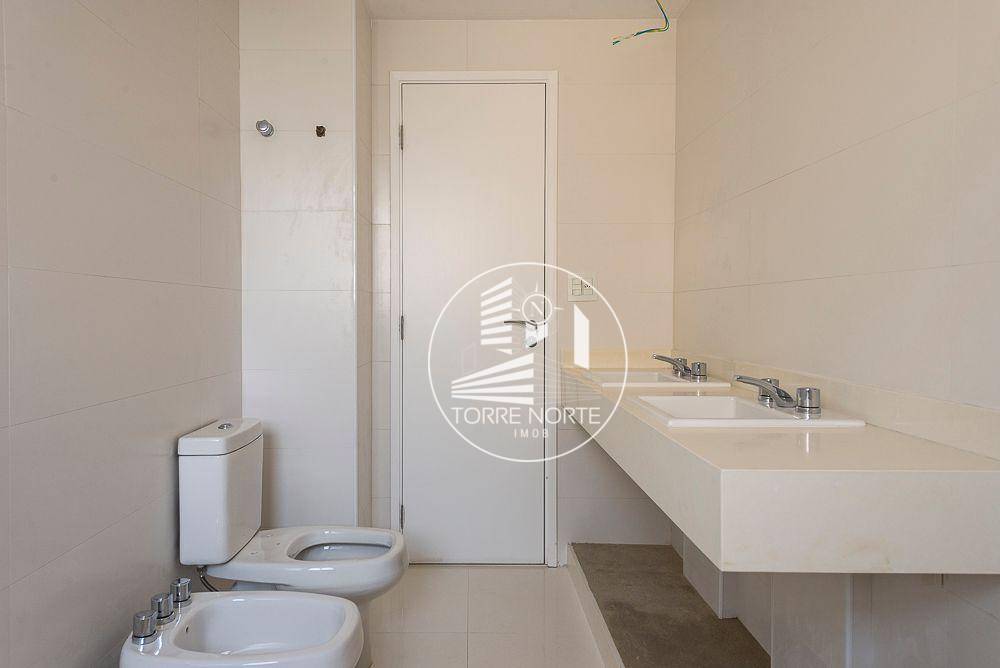 Apartamento à venda com 3 quartos, 217m² - Foto 23