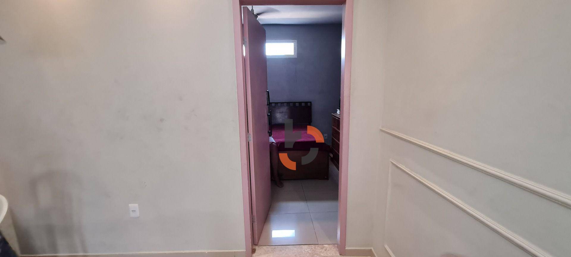 Casa à venda com 3 quartos, 241m² - Foto 12