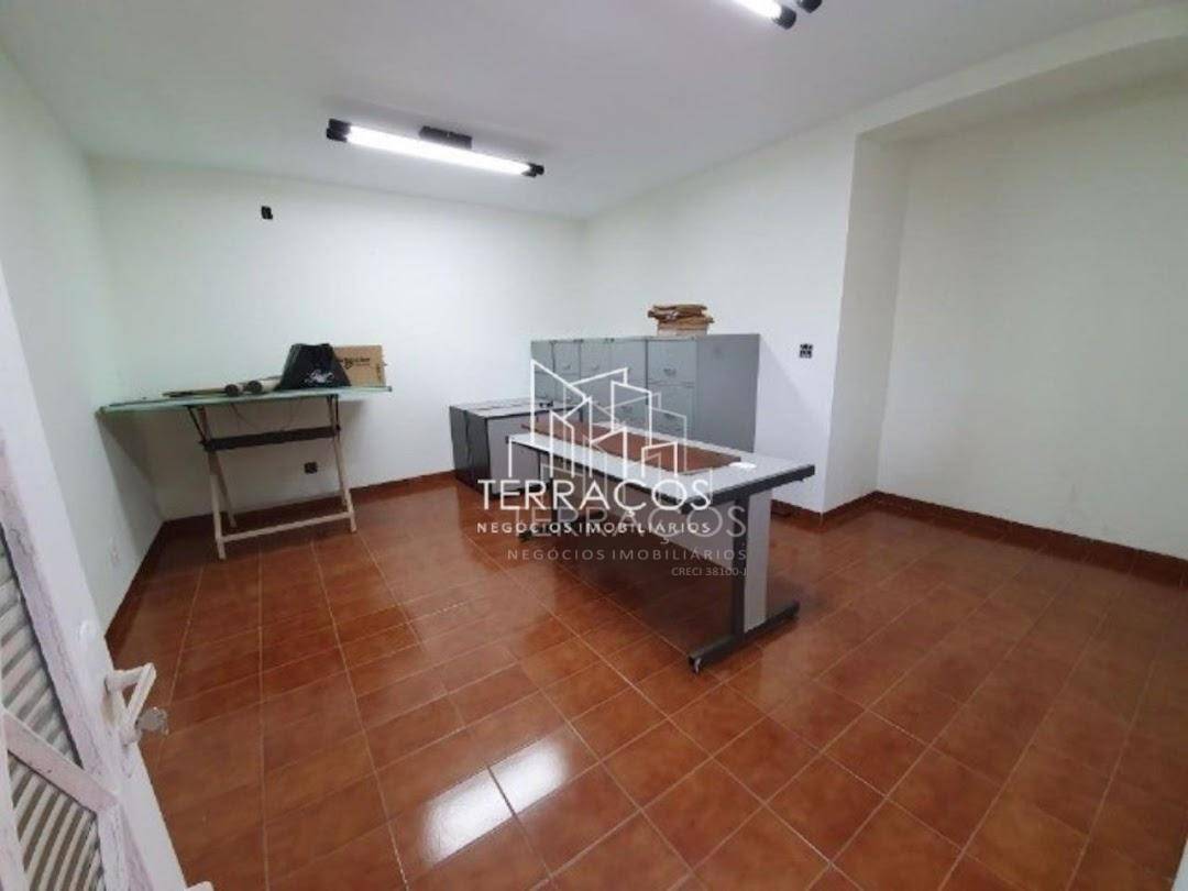 Casa à venda com 3 quartos, 207m² - Foto 16