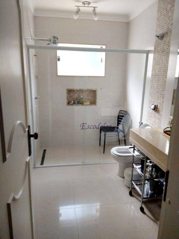 Sobrado à venda com 3 quartos, 384m² - Foto 17