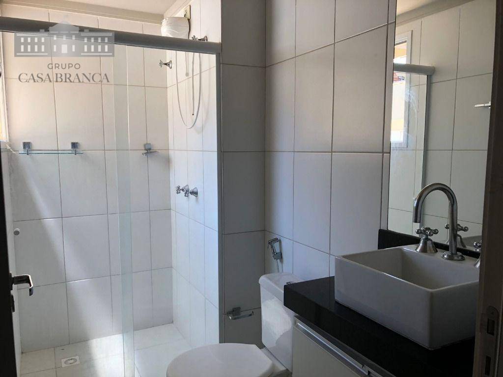 Apartamento para alugar com 2 quartos, 107m² - Foto 10