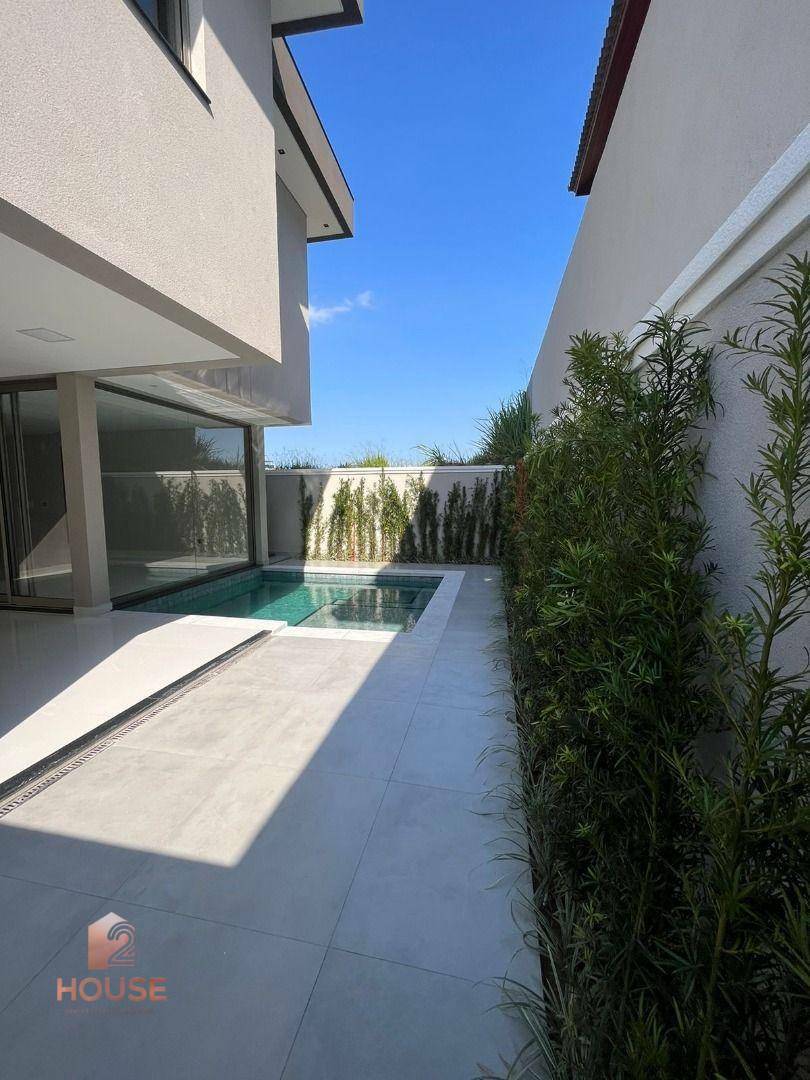 Casa de Condomínio à venda com 4 quartos, 270m² - Foto 8