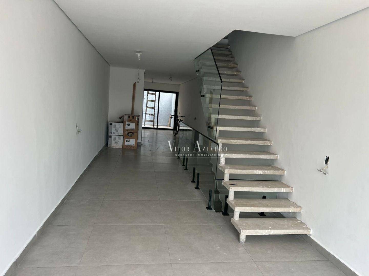 Sobrado à venda com 3 quartos, 143m² - Foto 1