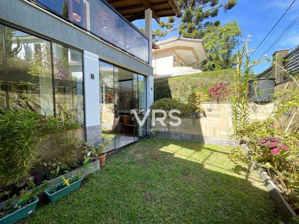 Casa de Condomínio à venda com 4 quartos, 250m² - Foto 46