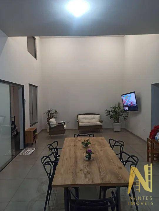 Casa à venda com 3 quartos, 155m² - Foto 2