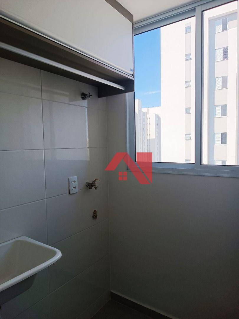 Apartamento para alugar com 2 quartos, 55m² - Foto 9