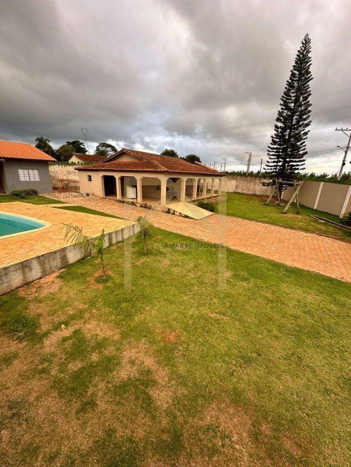 Chácara à venda com 2 quartos, 100m² - Foto 1