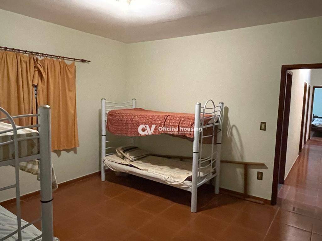 Chácara à venda com 3 quartos, 300m² - Foto 5