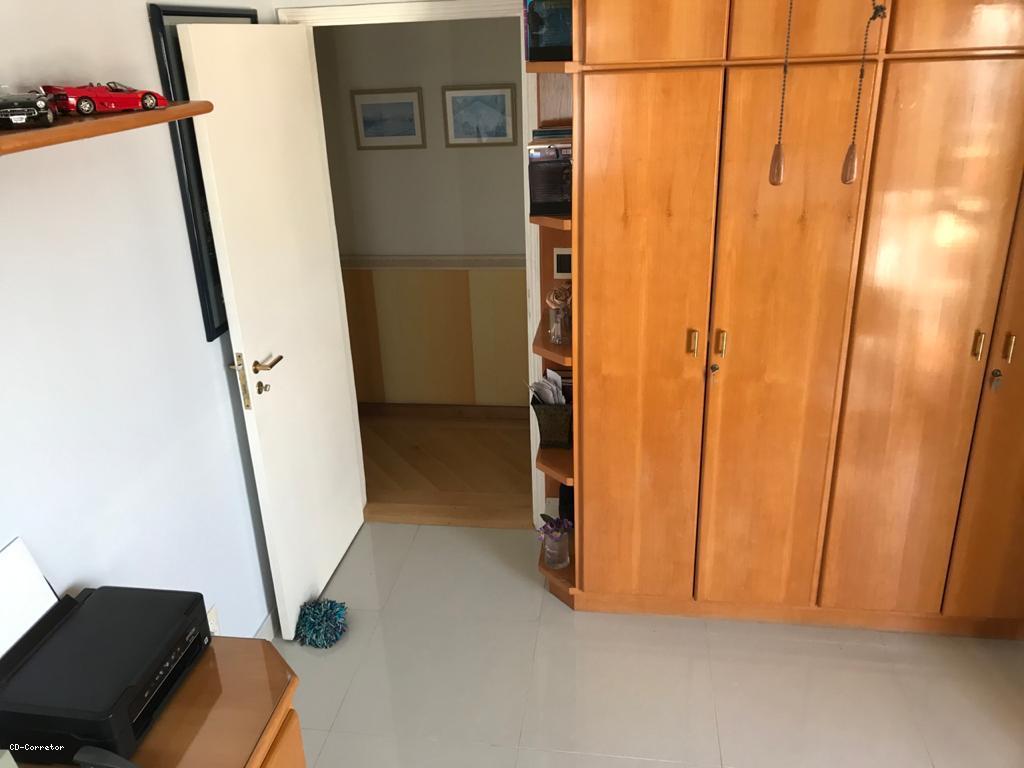 Apartamento à venda com 3 quartos, 162m² - Foto 23