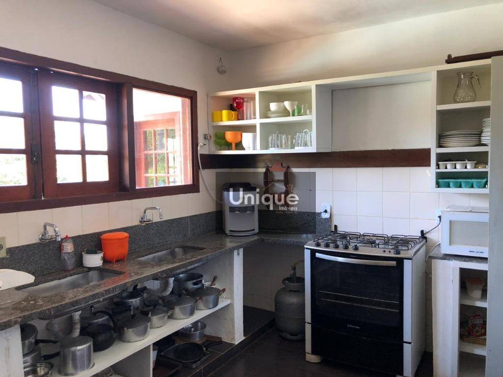 Casa à venda com 4 quartos, 300m² - Foto 18