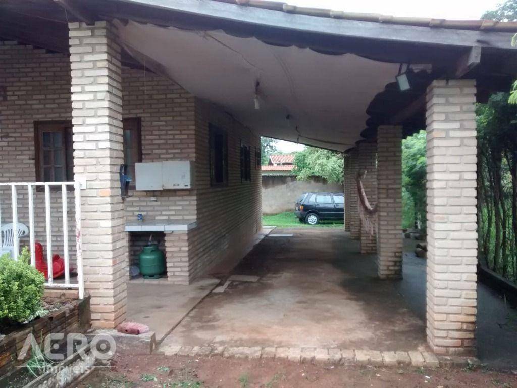 Chácara à venda com 3 quartos, 130m² - Foto 1