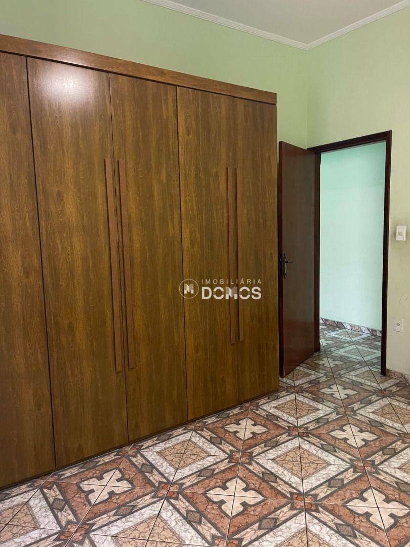 Casa à venda com 3 quartos, 300m² - Foto 8