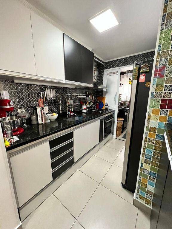 Apartamento à venda com 3 quartos, 90m² - Foto 4