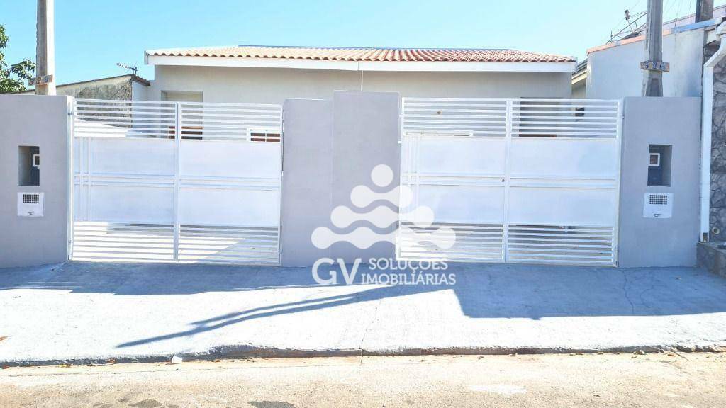 Casa à venda com 2 quartos, 70m² - Foto 1