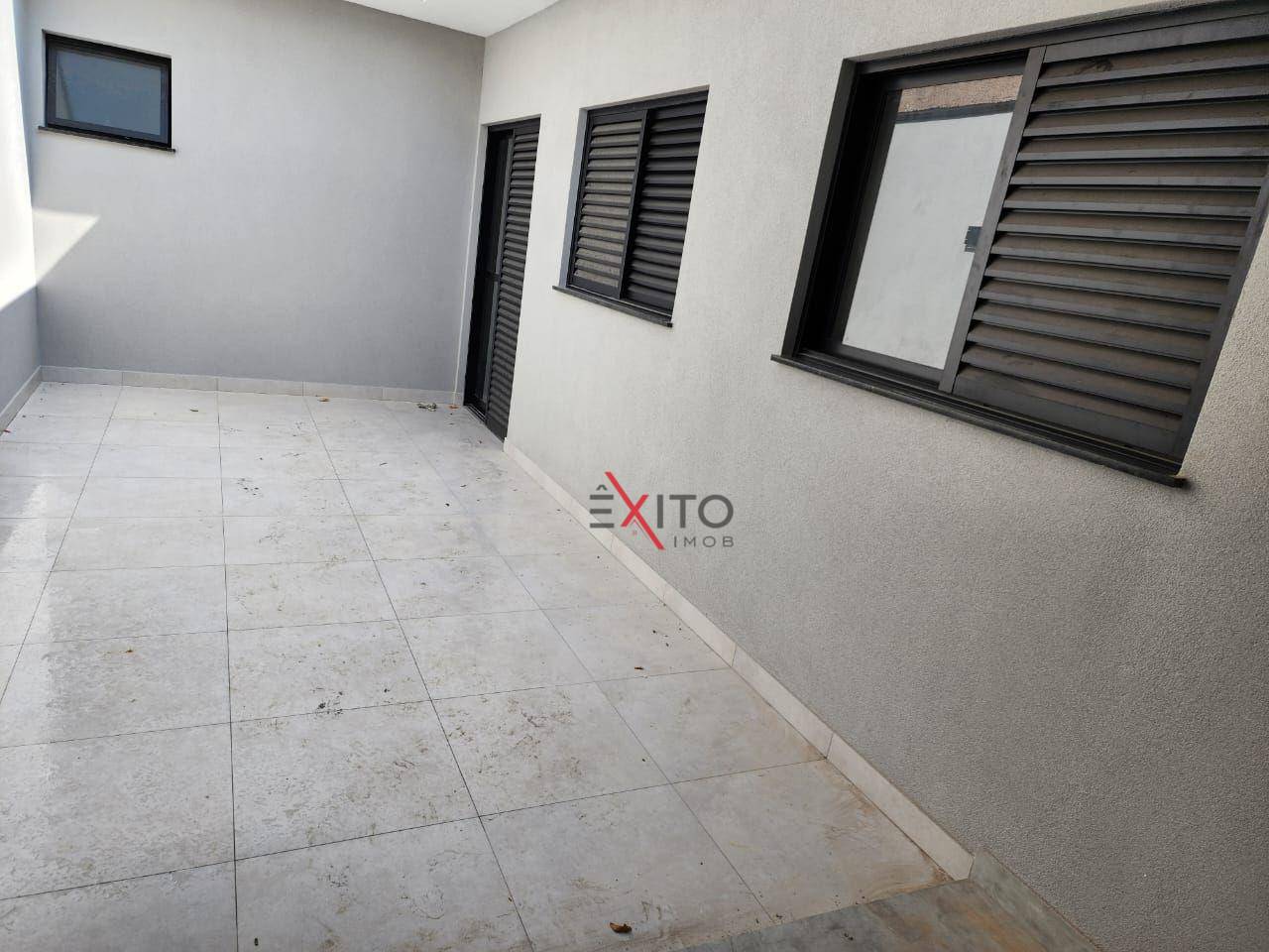 Casa à venda com 3 quartos, 102m² - Foto 9