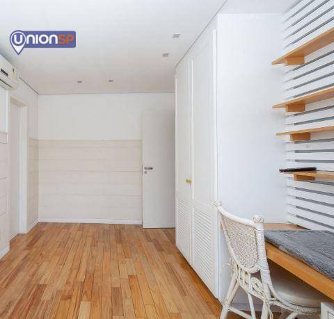 Apartamento à venda com 3 quartos, 220m² - Foto 18