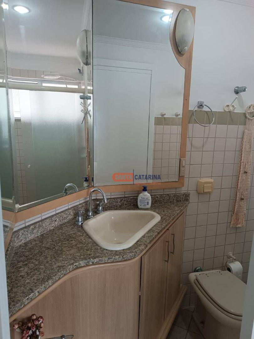 Apartamento à venda com 2 quartos, 81m² - Foto 11