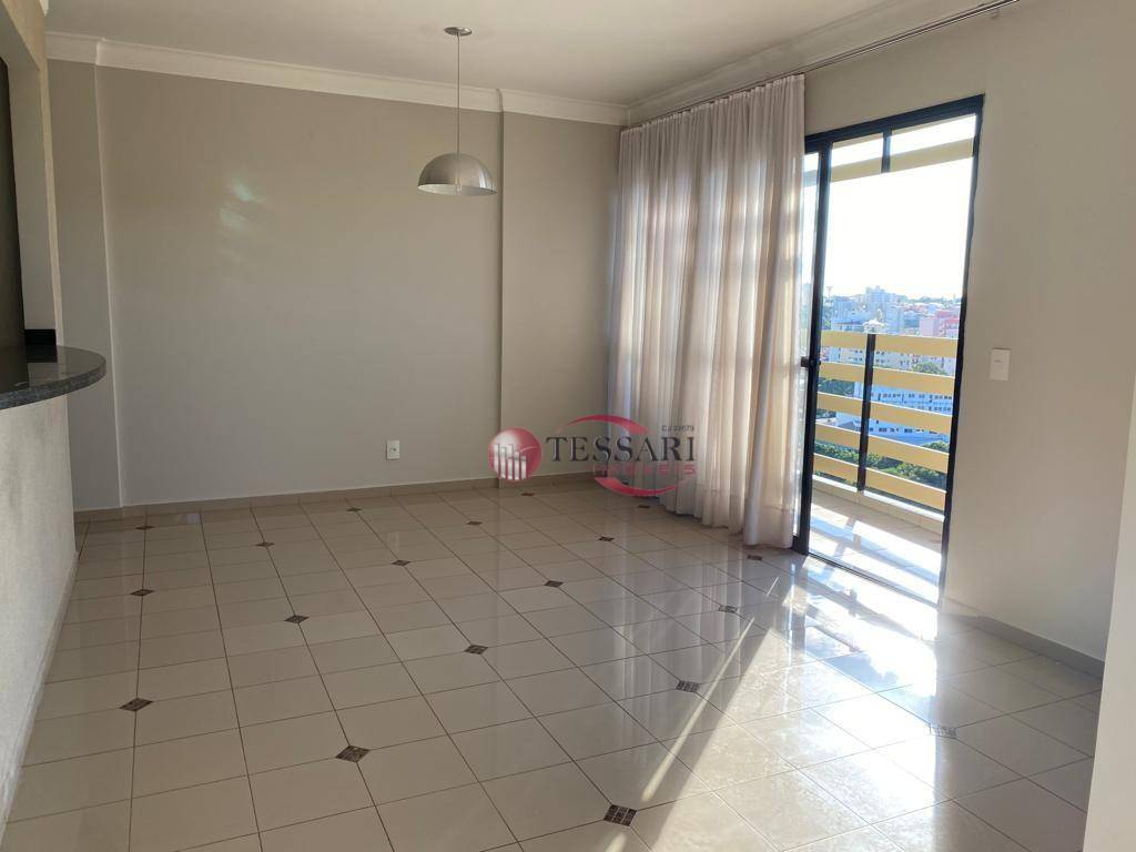 Apartamento à venda com 2 quartos, 70m² - Foto 3