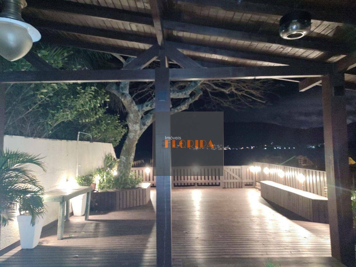 Casa à venda com 5 quartos, 153m² - Foto 18