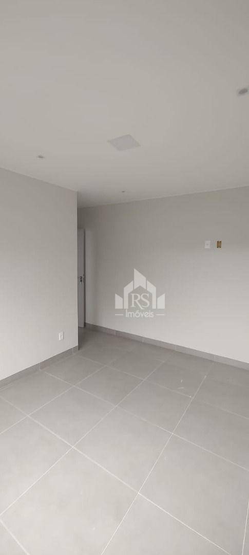 Casa à venda com 2 quartos, 74m² - Foto 3