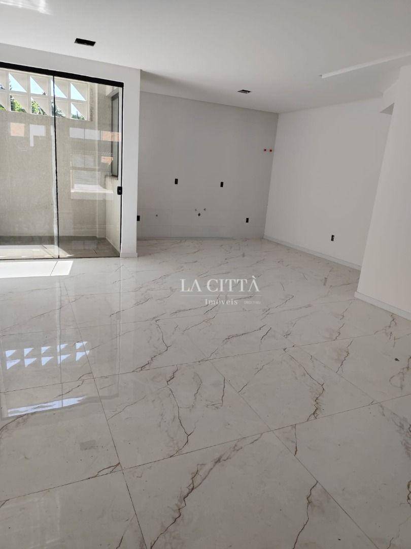 Sobrado à venda com 2 quartos, 172m² - Foto 3