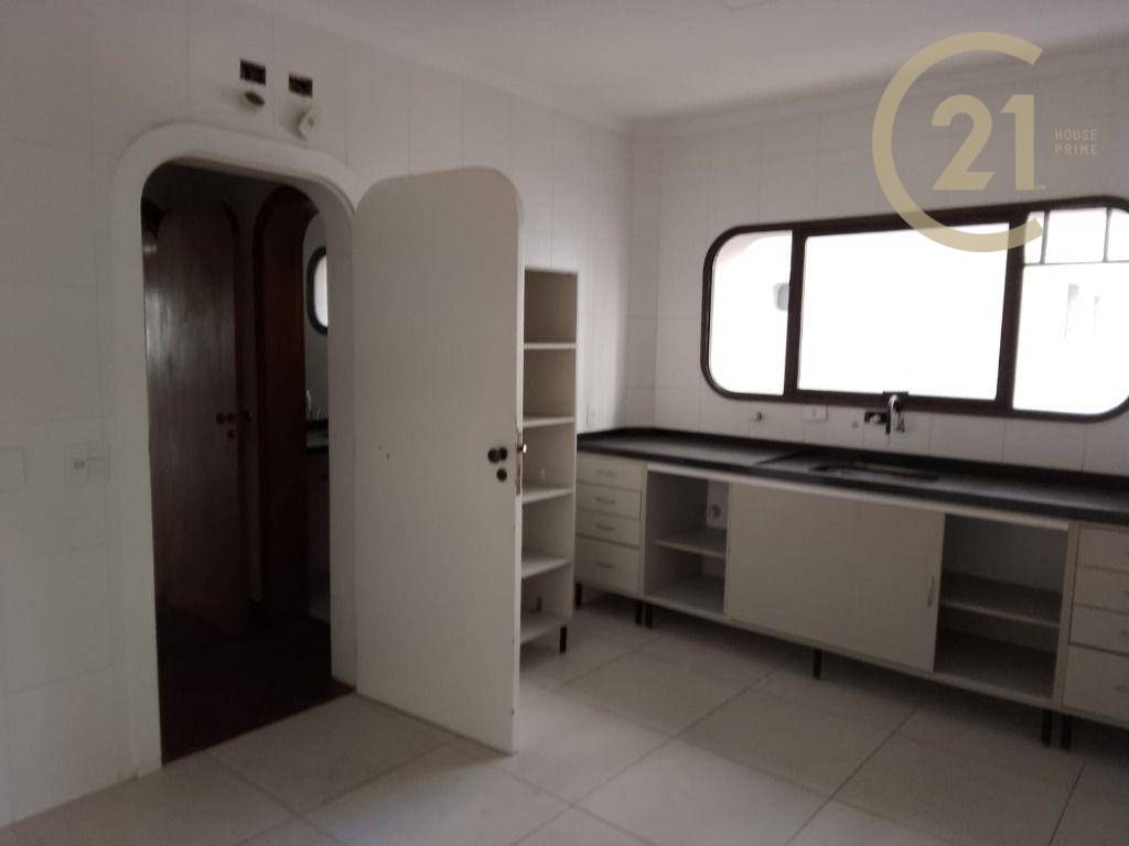 Apartamento à venda com 4 quartos, 196m² - Foto 9