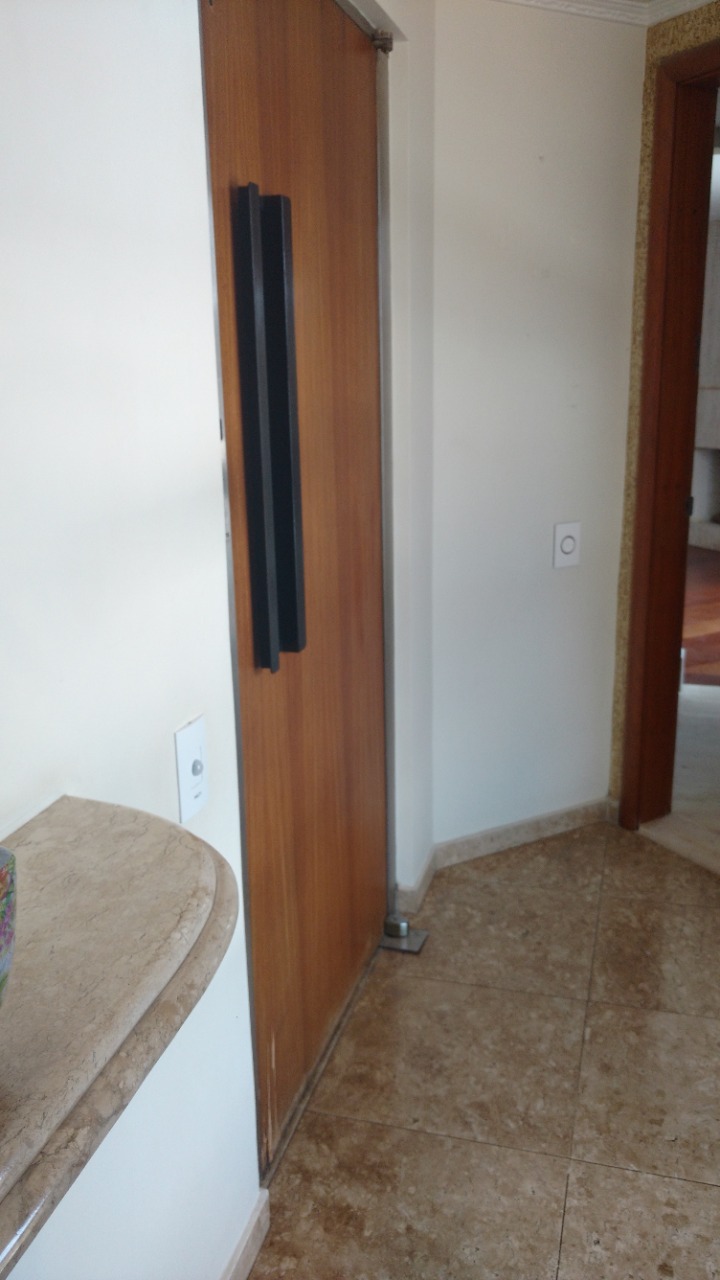 Apartamento à venda com 2 quartos, 160m² - Foto 3