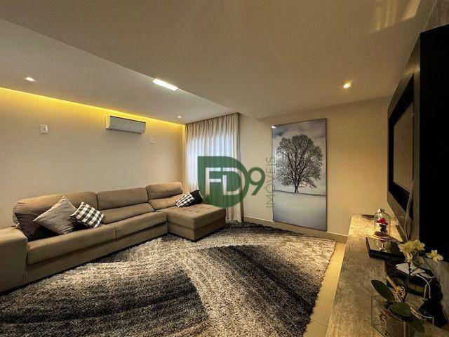 Casa à venda com 3 quartos, 310m² - Foto 18