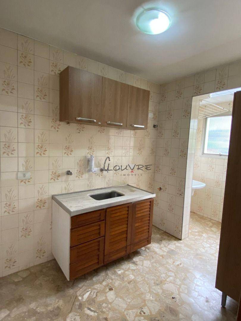 Apartamento para alugar com 1 quarto, 55m² - Foto 12