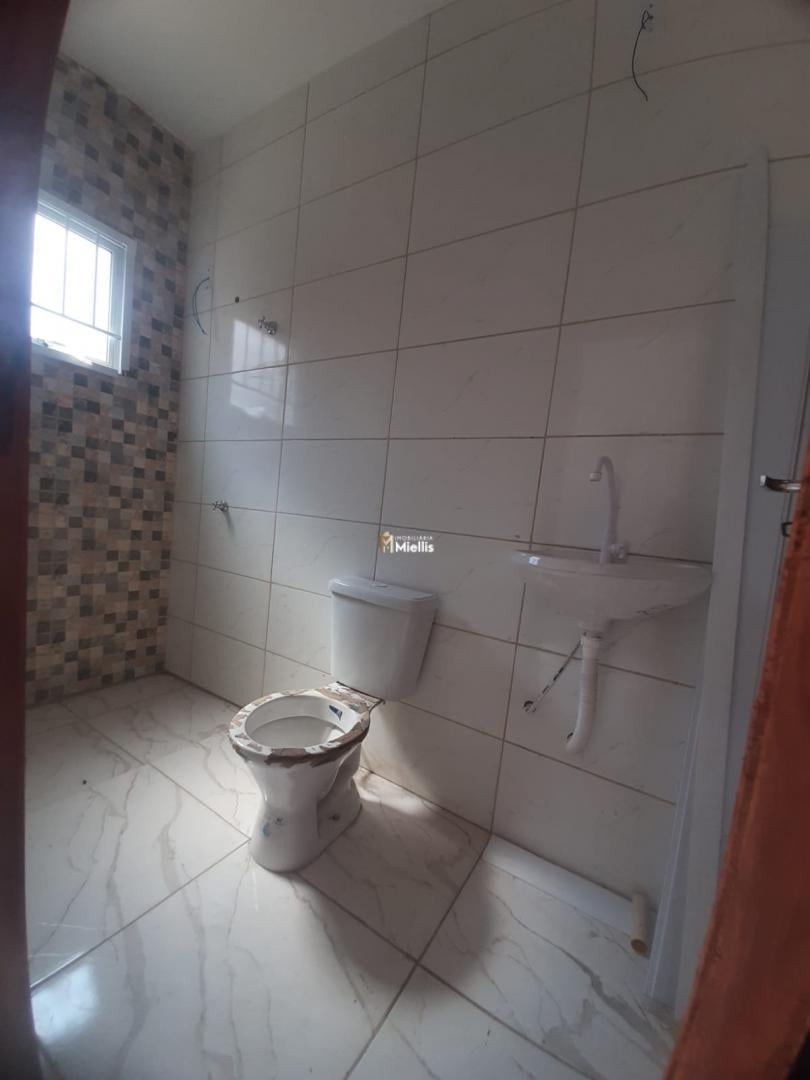 Casa à venda com 2 quartos, 51m² - Foto 7