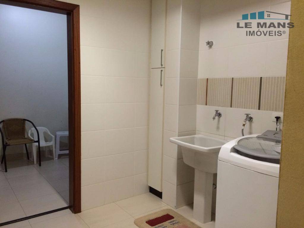 Apartamento à venda com 3 quartos, 140m² - Foto 17