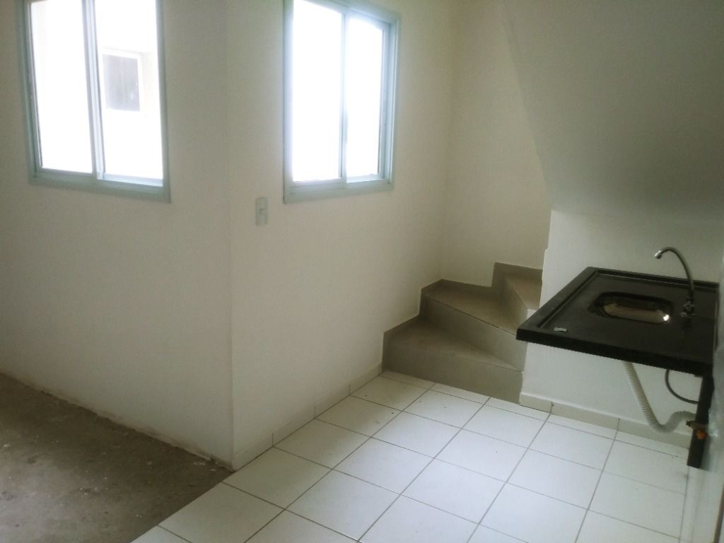 Apartamento à venda com 2 quartos, 42m² - Foto 12