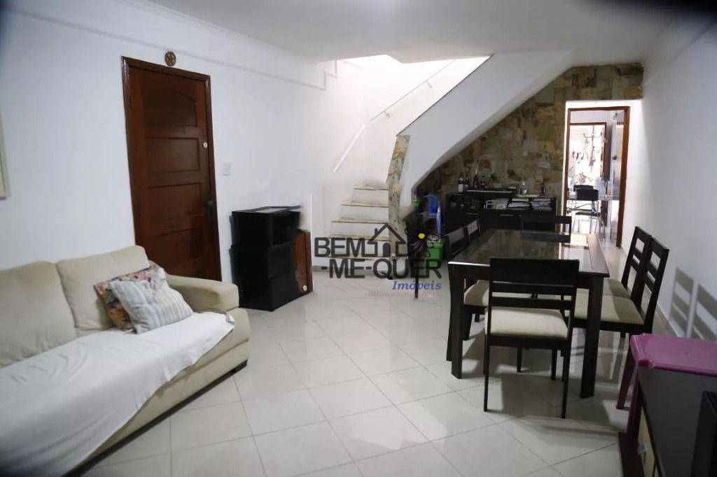 Sobrado à venda com 3 quartos, 211m² - Foto 1