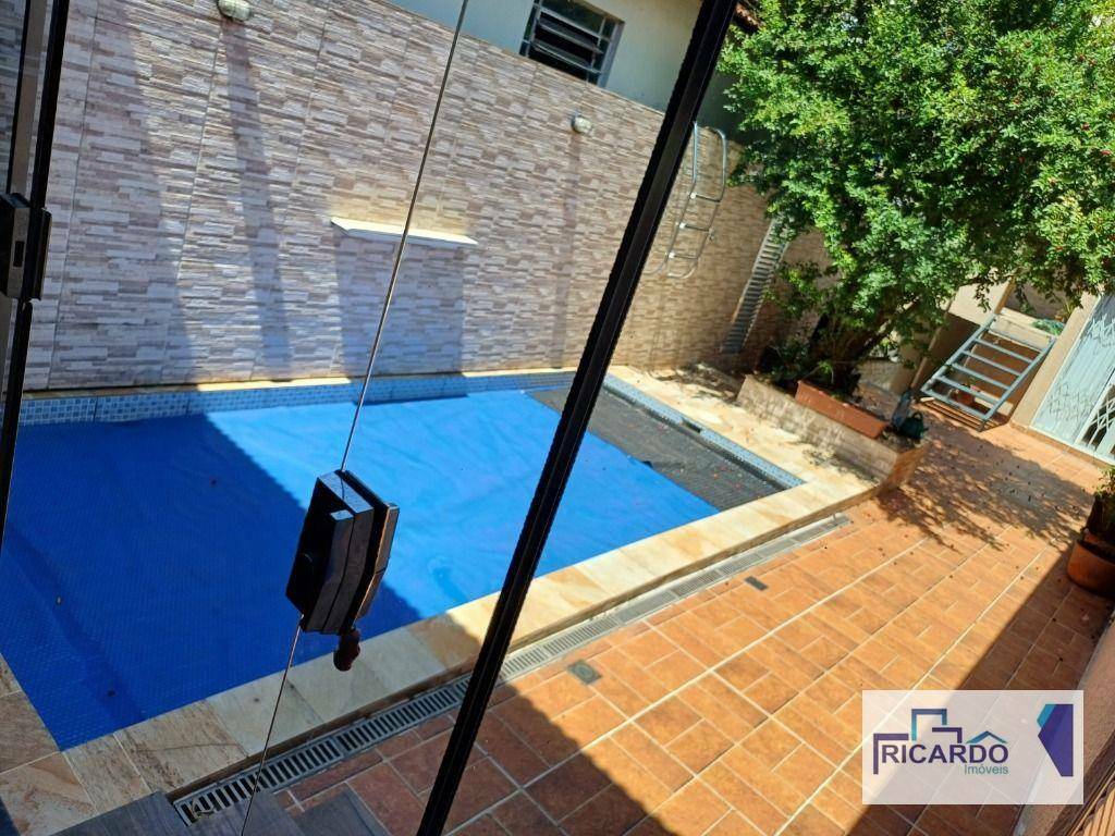 Sobrado à venda com 2 quartos, 231m² - Foto 14