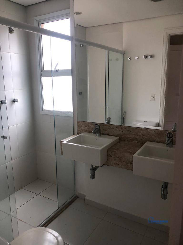 Apartamento para alugar com 3 quartos, 105m² - Foto 5