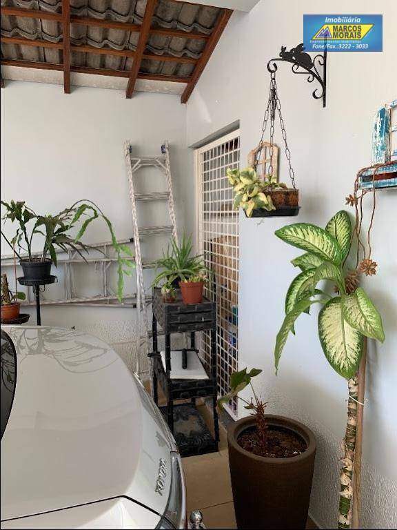 Casa de Condomínio à venda com 3 quartos, 400m² - Foto 37