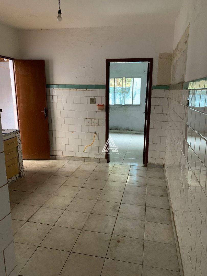 Casa à venda com 2 quartos, 80m² - Foto 20