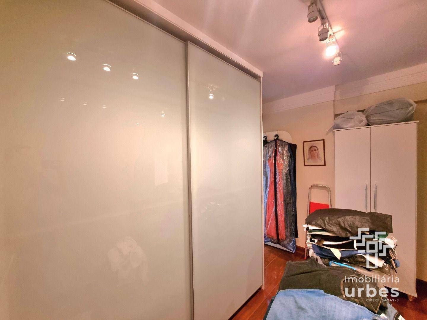 Apartamento à venda com 4 quartos, 209m² - Foto 26