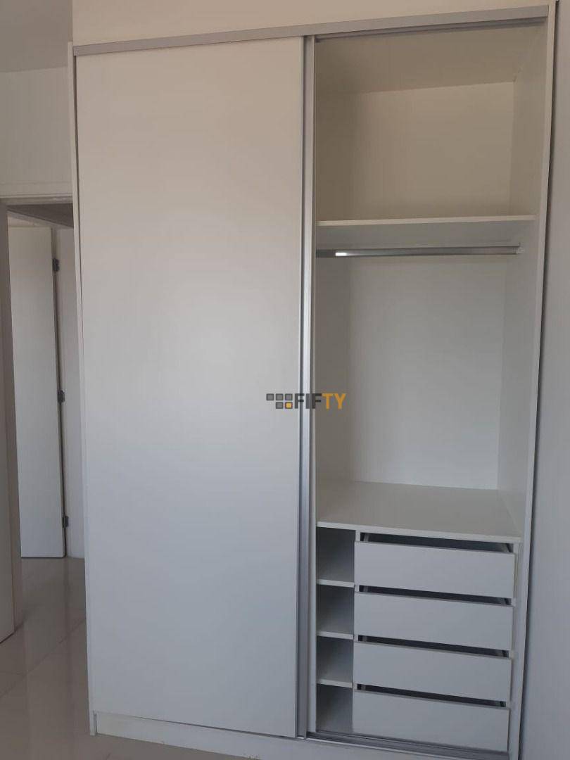 Apartamento à venda com 2 quartos, 66m² - Foto 12