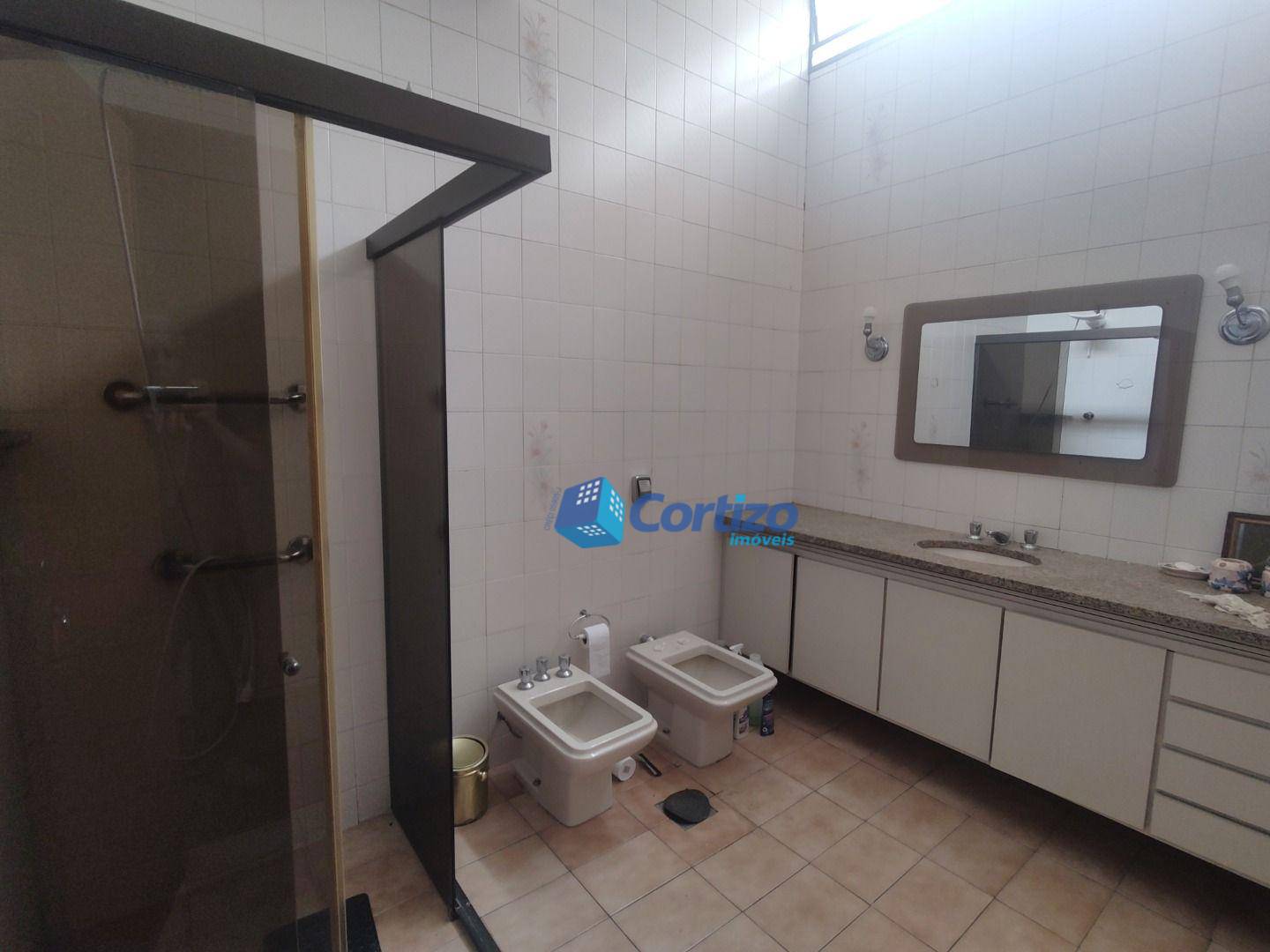 Casa à venda com 2 quartos, 225m² - Foto 8