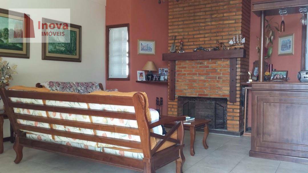 Casa de Condomínio à venda com 4 quartos, 450m² - Foto 2